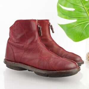 Trippen Womens Zip Boot Size 37 6.5 Burgundy Leather Bootie Comfy Central Zipper